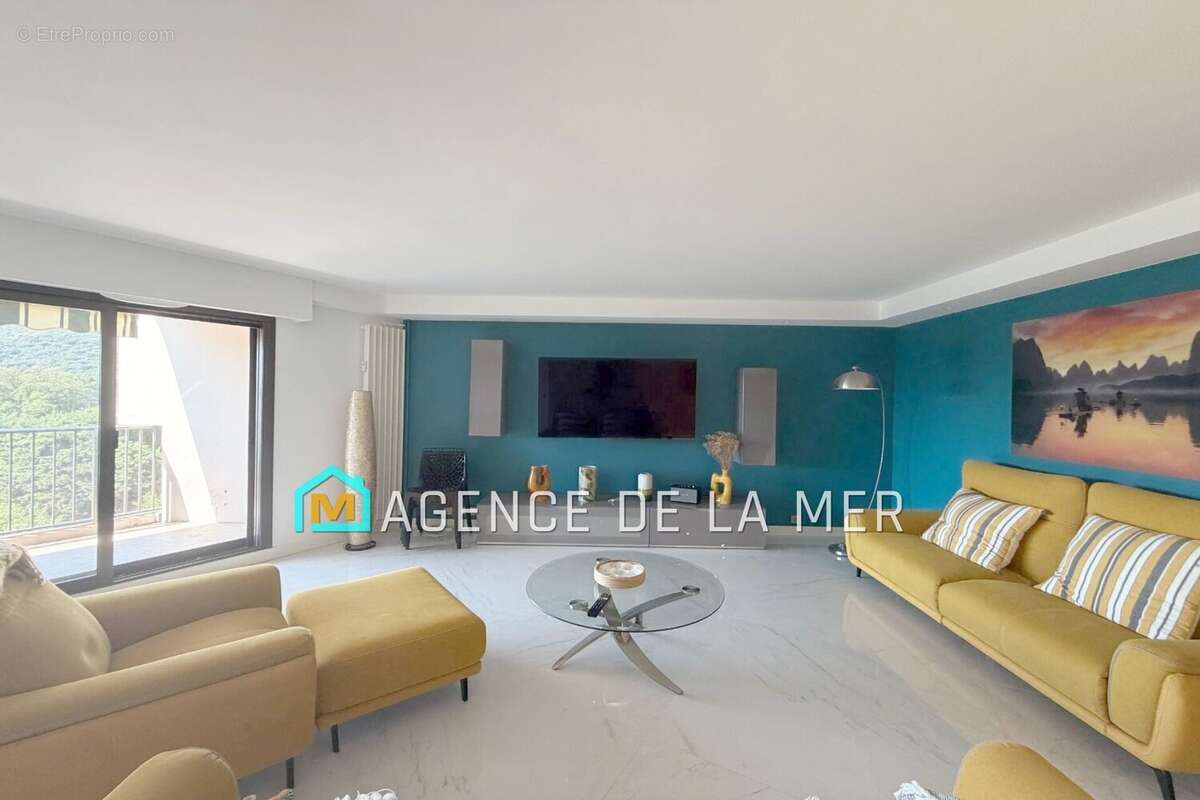 Appartement à MANDELIEU-LA-NAPOULE