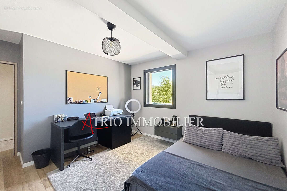Maison 170 m² à Cagnes-Sur-Mer  - photo 8