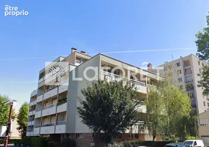 Appartement F2 46,43m² - balcon - parking - photo 3