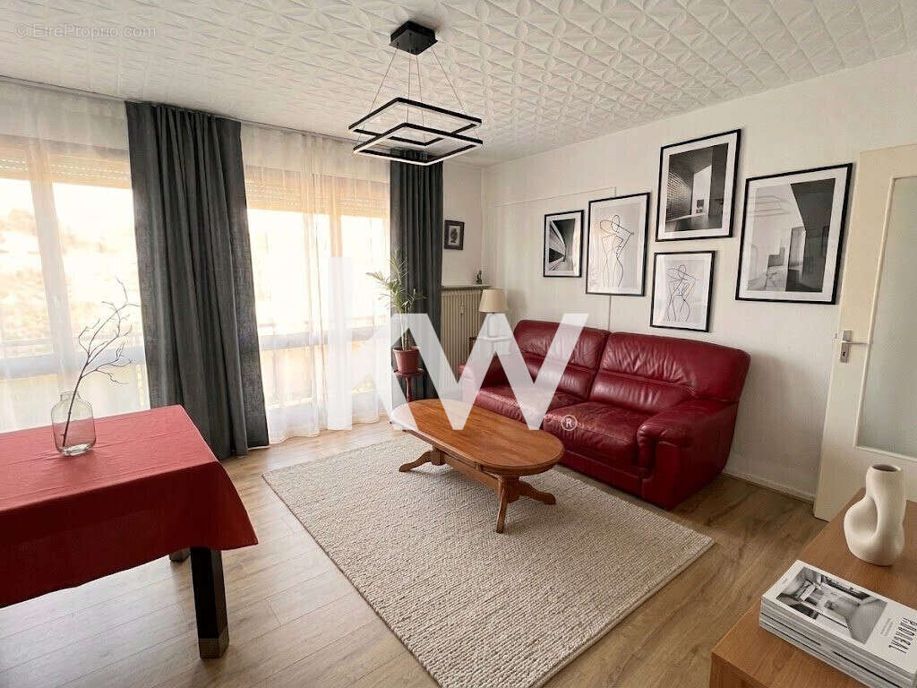 Appartement à SAINT-ETIENNE