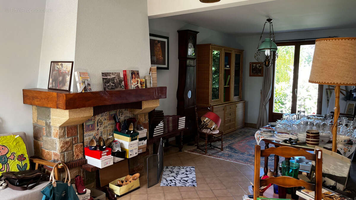 Maison à JUSSY