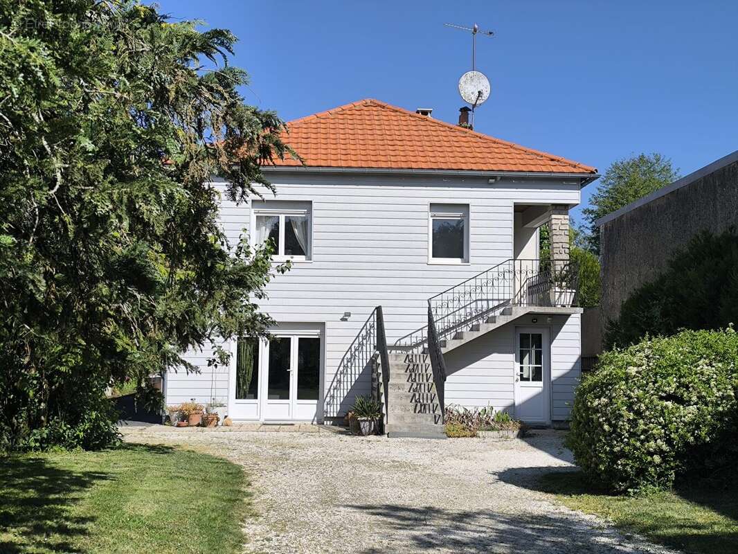 Maison à LEZAY