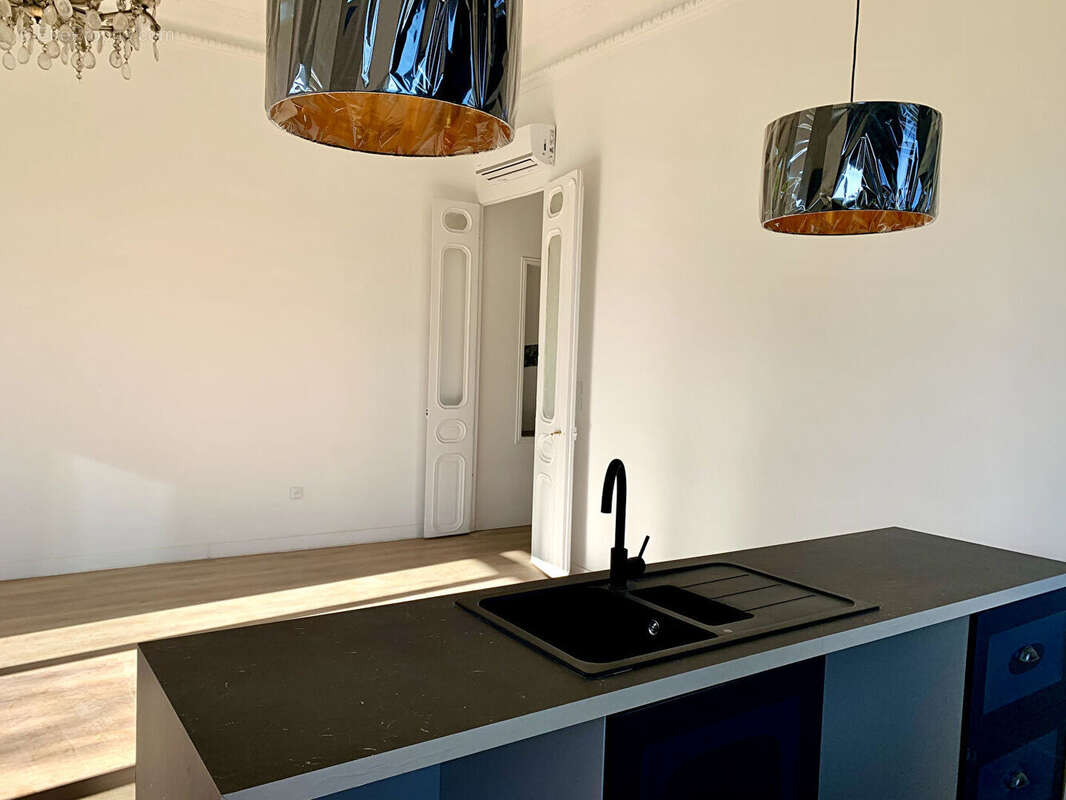 Appartement à MARSEILLE-11E