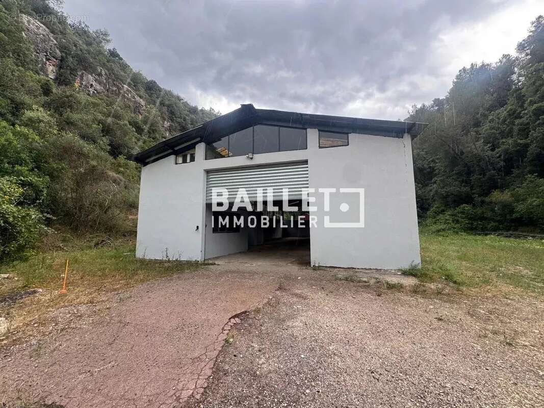 A VENDRE Entrepôt 225 M2 + 2500 M2 Terrain St Blaise Village - photo 3