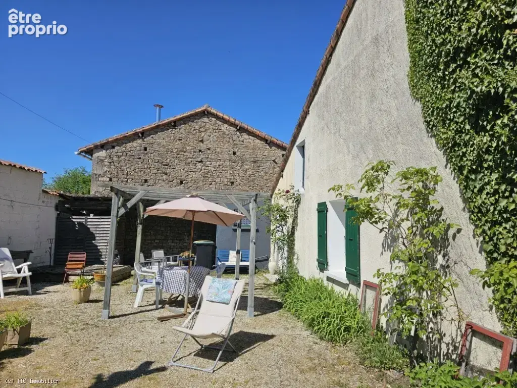 Maison De Caractère Dans Un Hameau Tranquille Proche de Nanteuil-en-Vallée - photo 23
