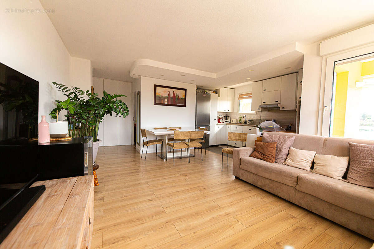 Appartement à LE CANNET