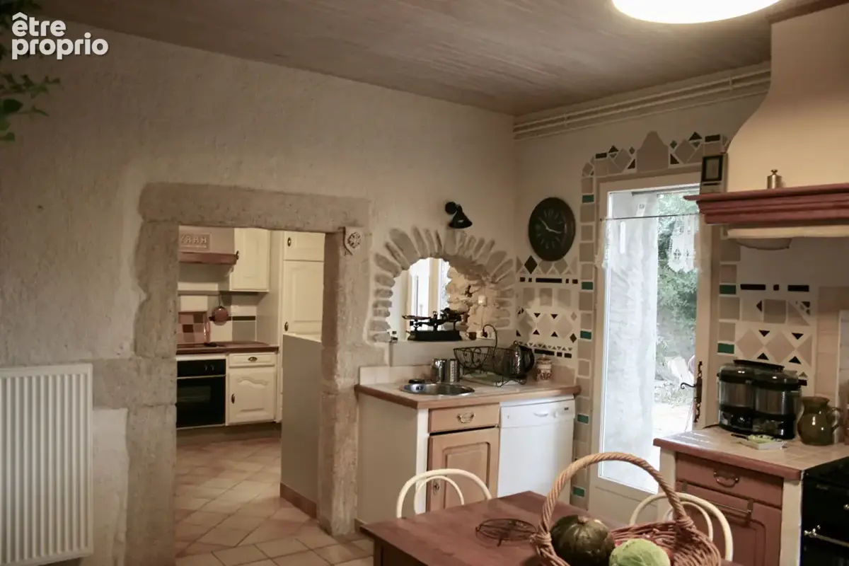 Propriété de charme en pierre avec gîte indépendant, piscine et vue exceptionnelle sur les 3 Becs - photo 16