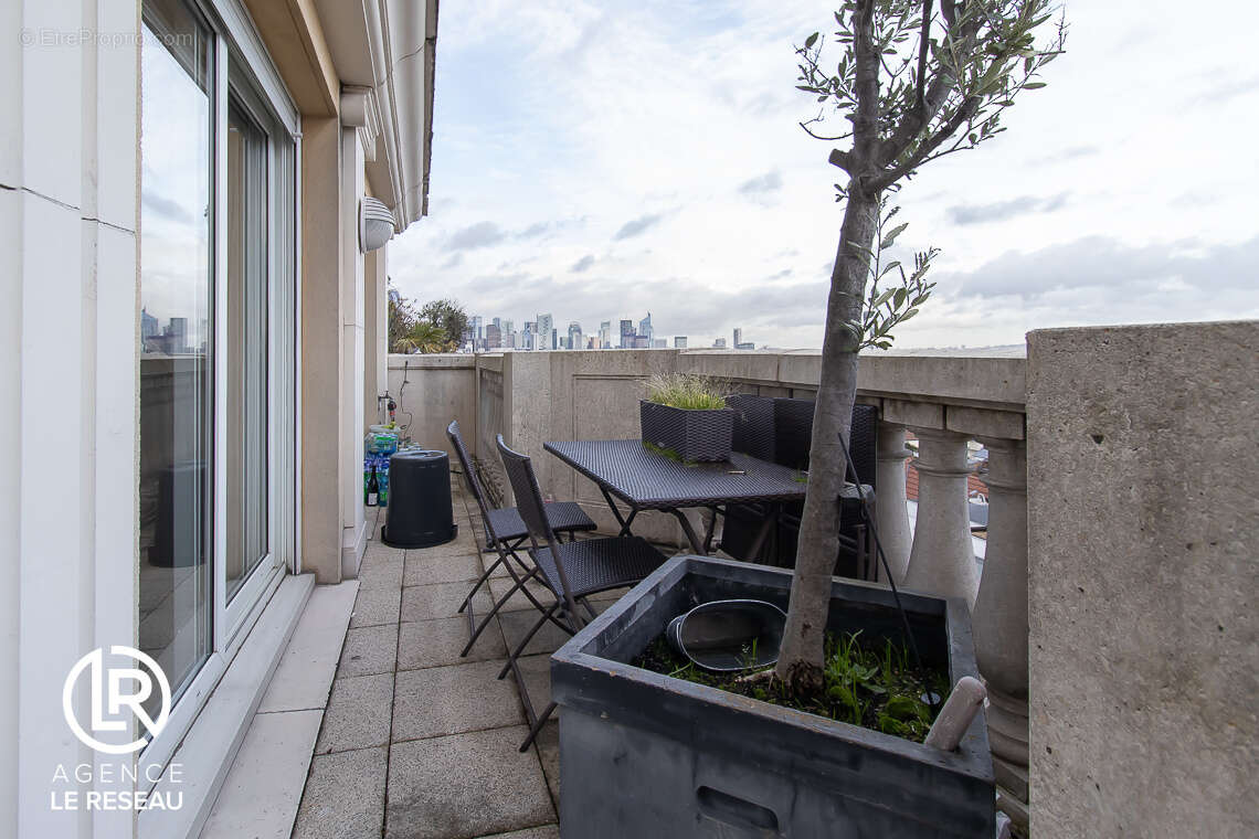 Appartement à SURESNES