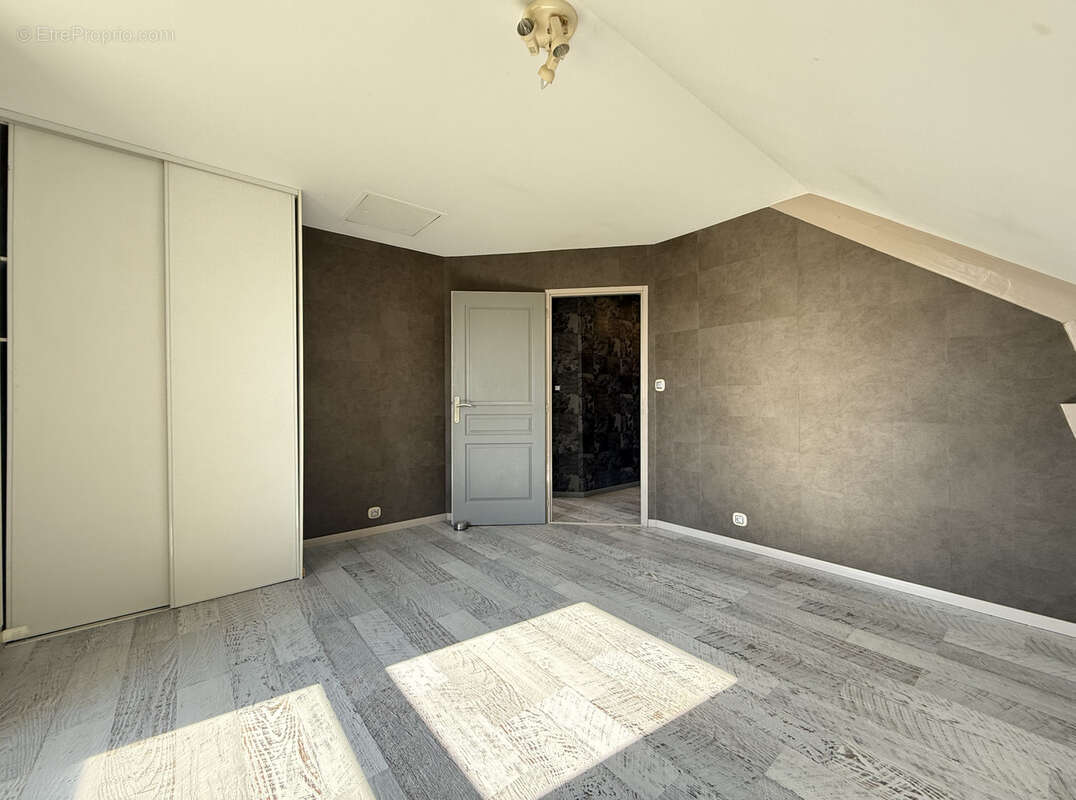 Maison à CONTREXEVILLE