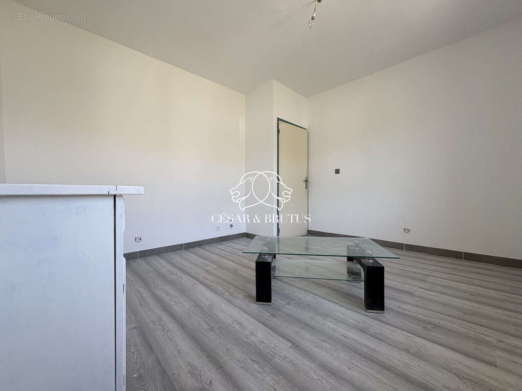 Appartement 80 m² à Le Monastier-Sur-Gazeille  - photo 7