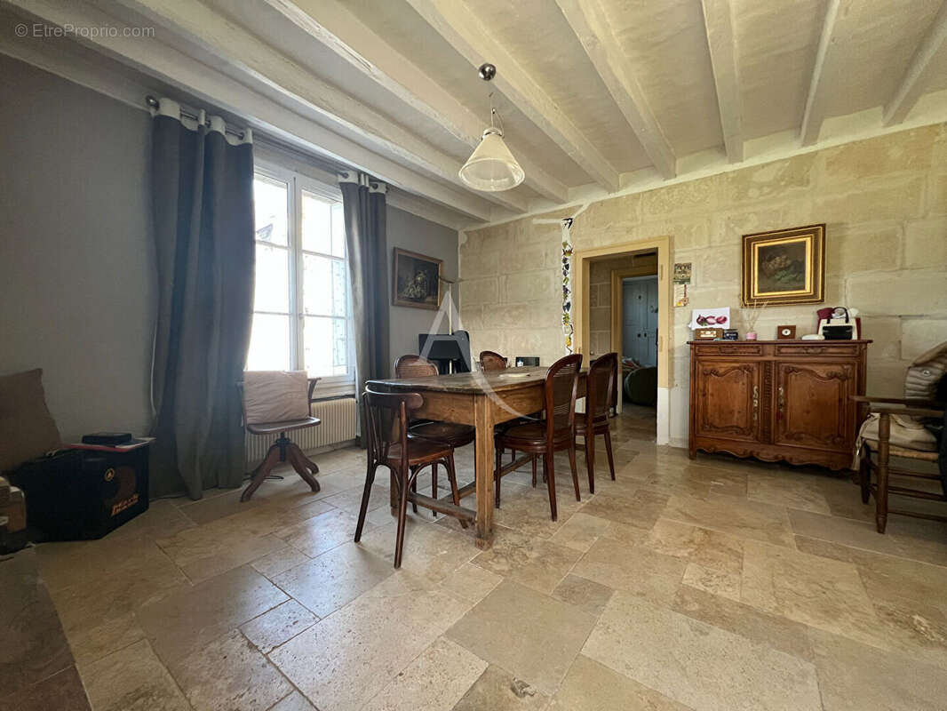 Maison à MONTRICHARD