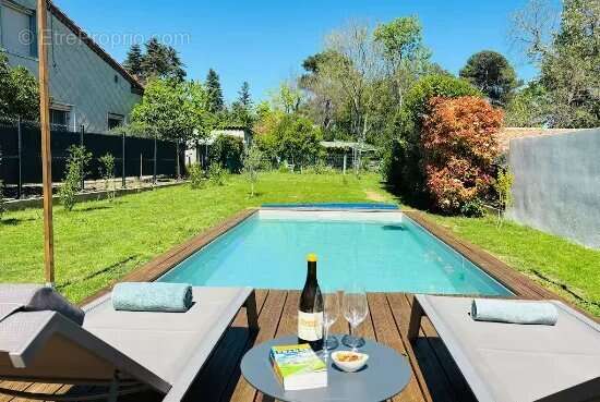 Élégante maison de ville avec piscine et jardin à deux pas de la cité de Carcassonne. - photo 14
