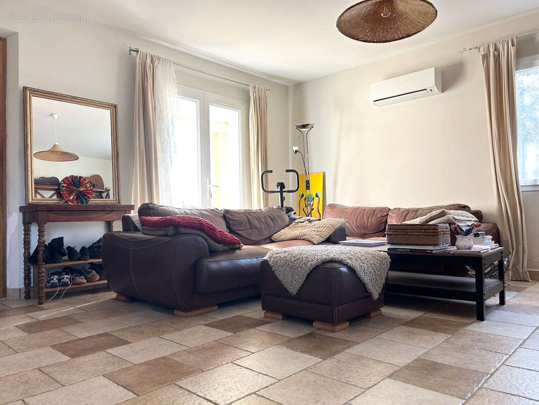 Maison à SAINT-LAURENT-LA-VERNEDE