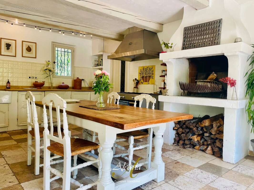 Maison à VILLECROZE