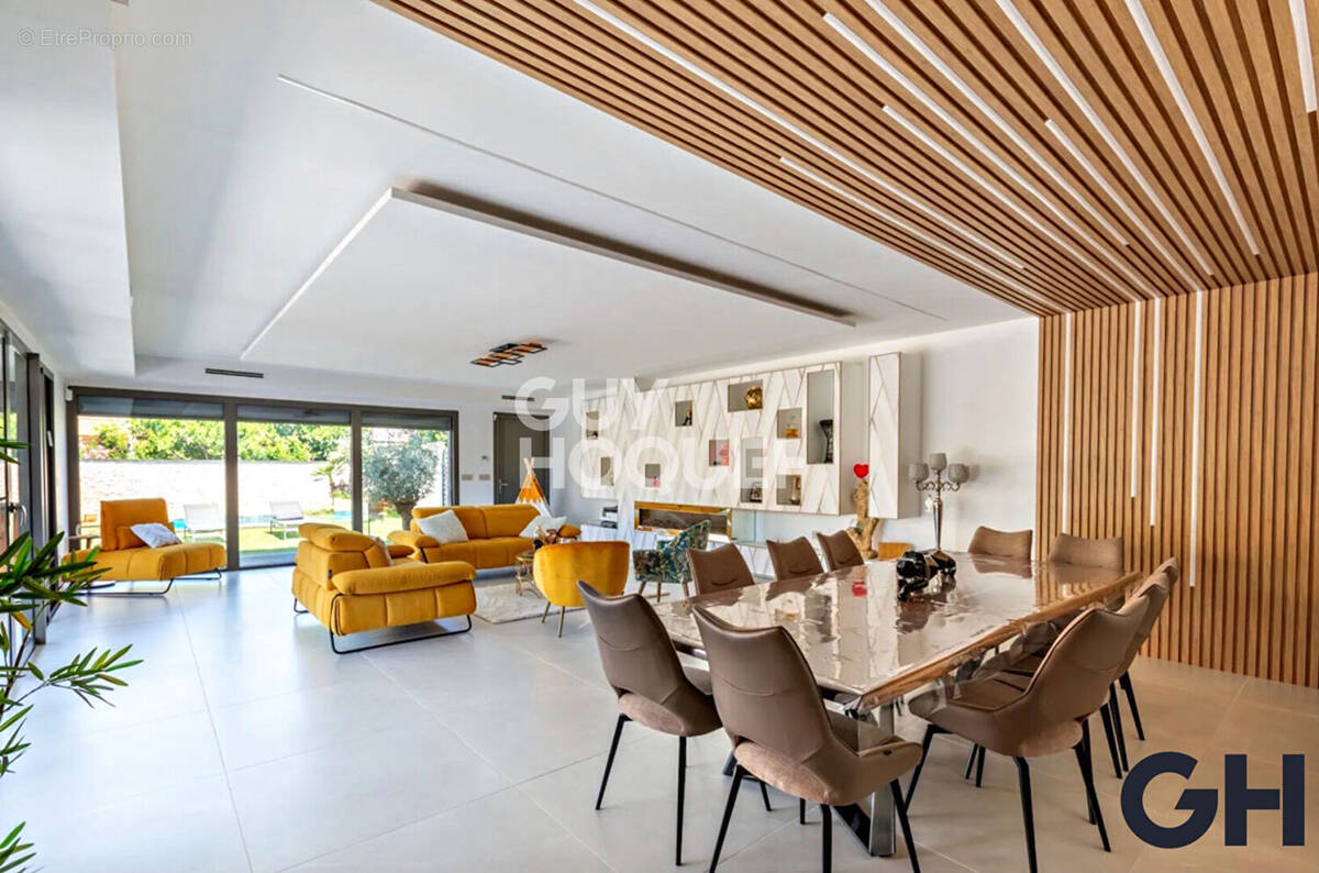 Maison à VILLEURBANNE