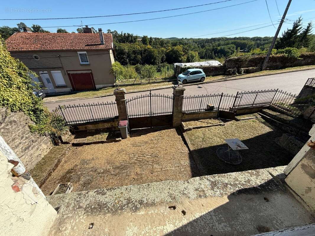 Maison 400 m² à Chatillon-Sur-Saone  - photo 6