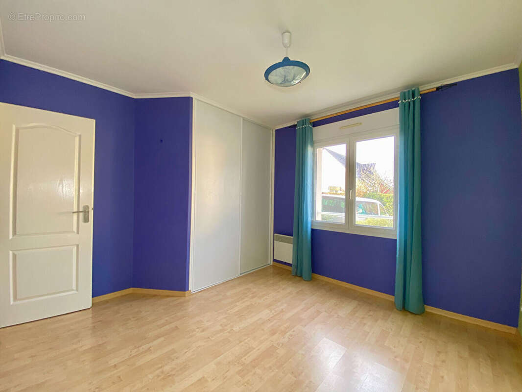 Maison à L&#039;HUISSERIE