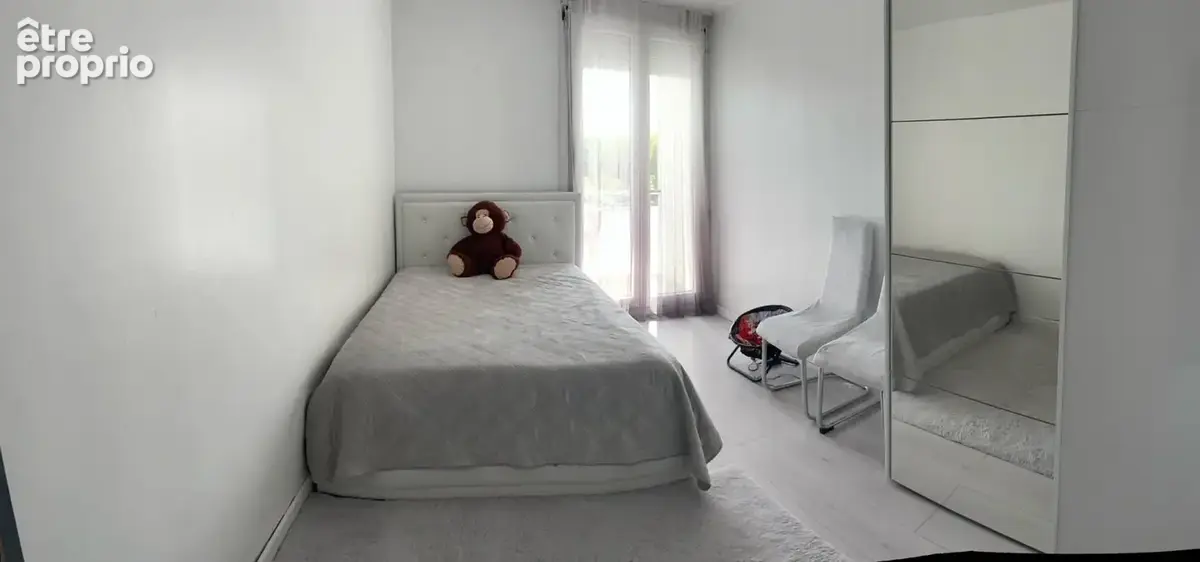Appartement 104 m² à Cenon  - photo 9