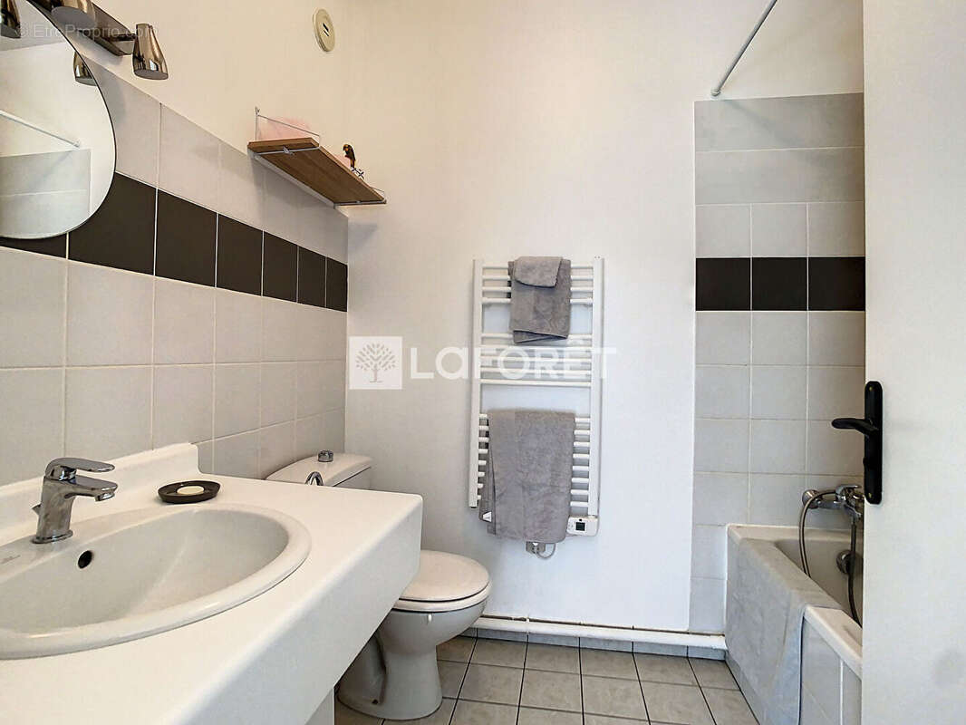 BLOIS - Studio avec terrasse, parking privatif et vue sur jardin - photo 8