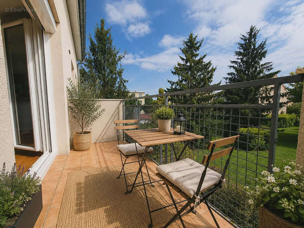 Appartement à CHILLY-MAZARIN