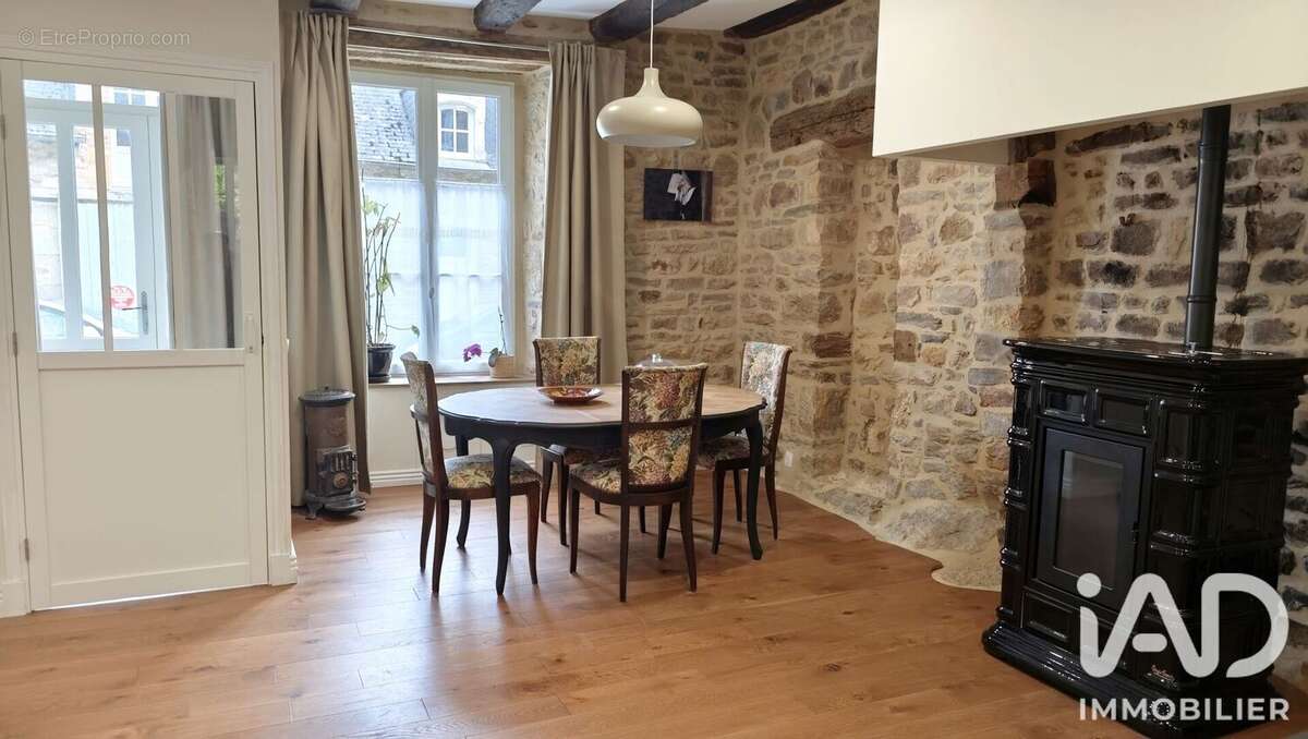 Maison 127 m² à Saint-Aubin-Du-Cormier  - photo 3