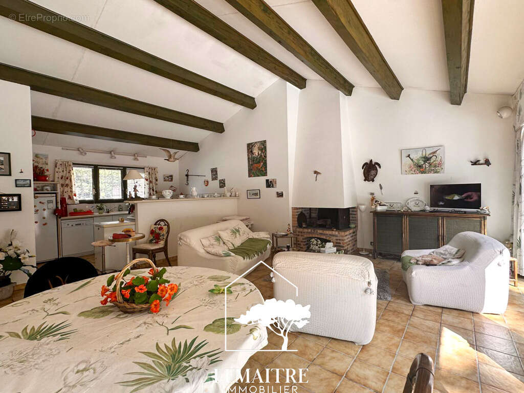 LA PALMYRE (17570)   Maison de plain-pied   90 m2   2 chambres   Garage   Terrain 683 m2   Exclusivité - photo 3