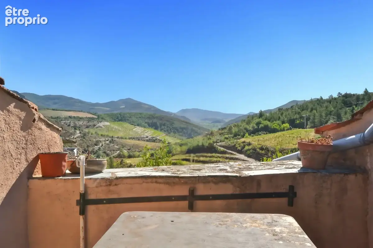 Roquebrun – proche saint-chinian et berlou – maison 3 pièces – 75 m² – 2 chambres – terrasse – cave – vue dégagée – très calme - photo 1