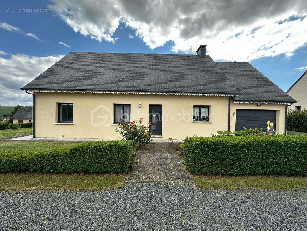 Maison à TESSY-SUR-VIRE