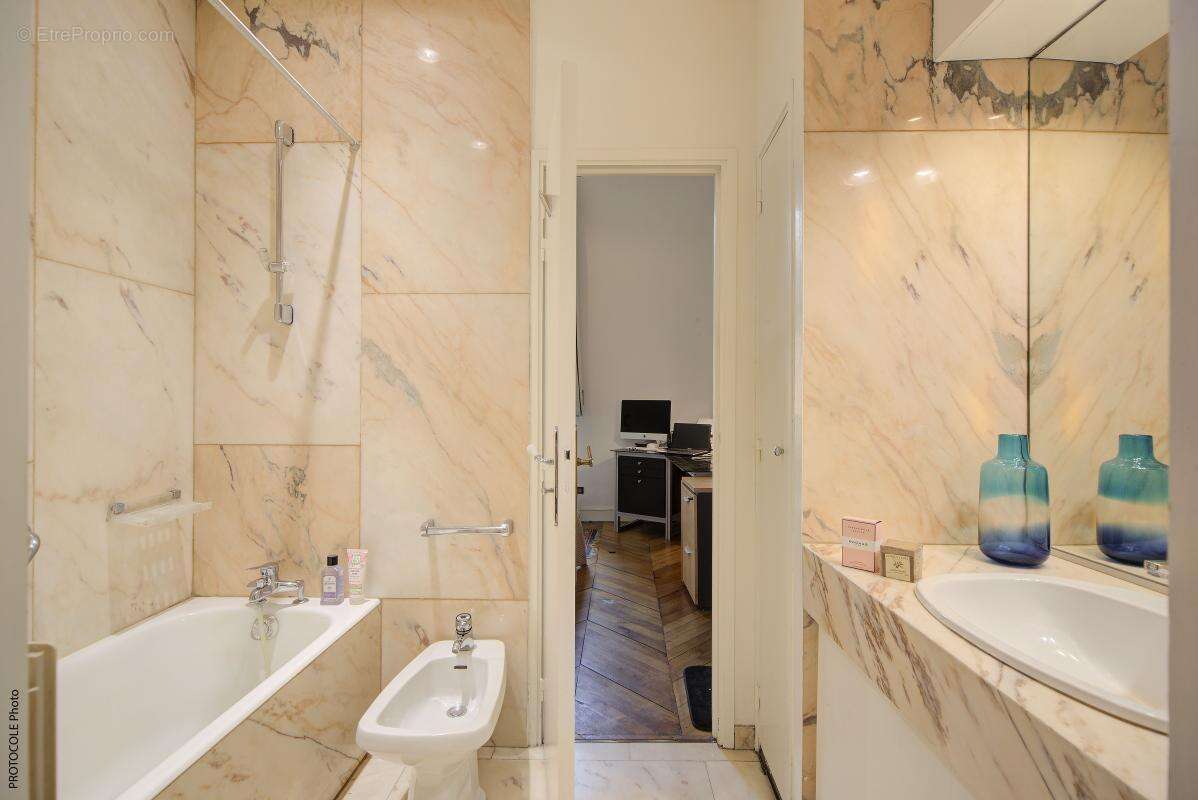 Appartement À Vendre - photo 10