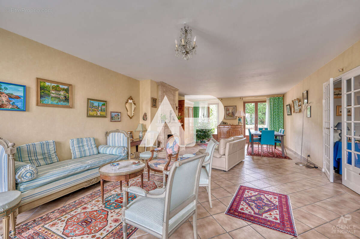 Maison à RUEIL-MALMAISON