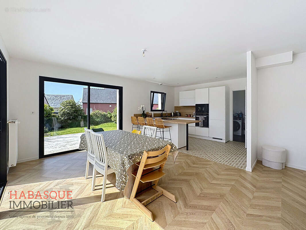 Maison à LE FOLGOET