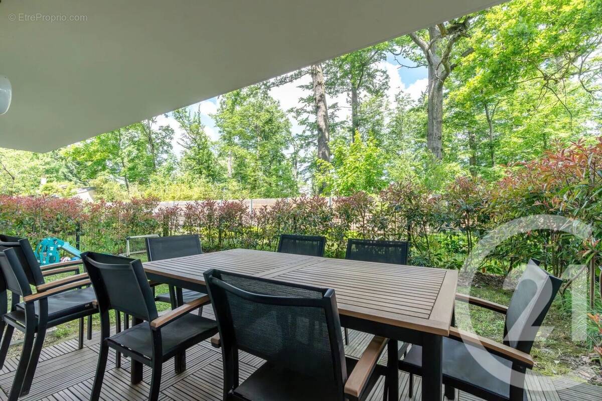 Appartement à LE PLESSIS-TREVISE