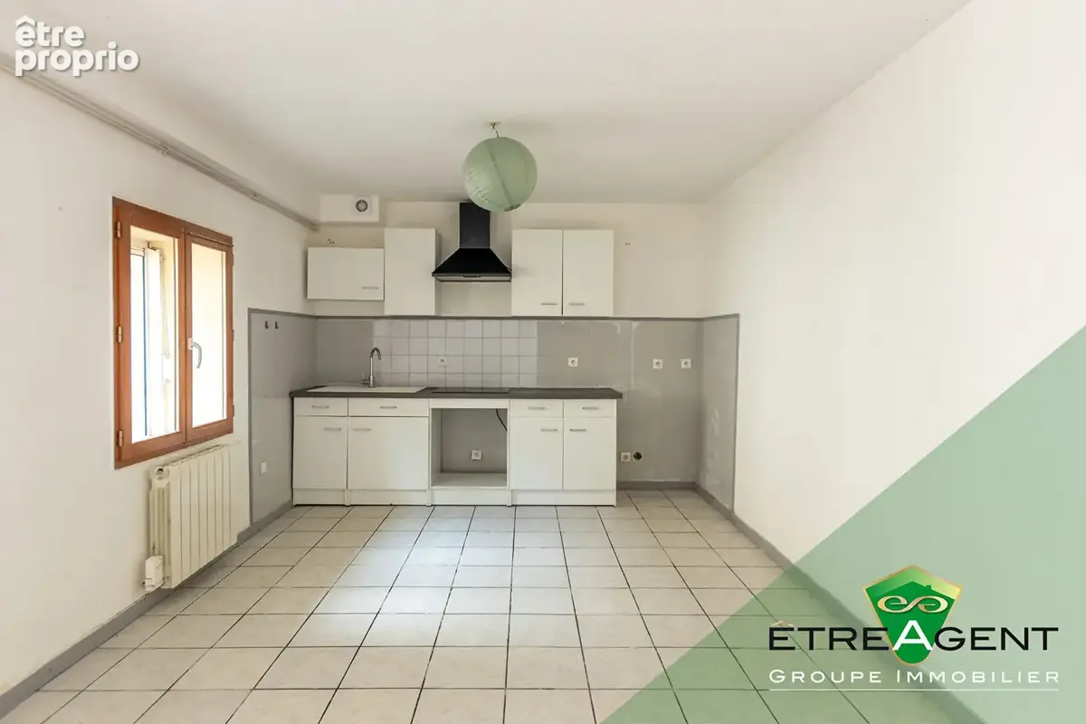 Ensemble immobilier avec commerce et trois logements indépendants - photo 13