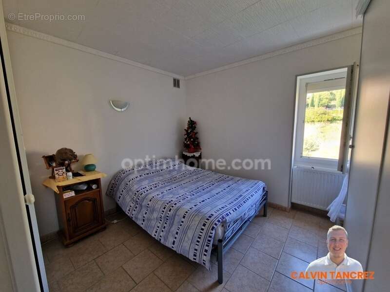 Appartement à SAINT-BRES