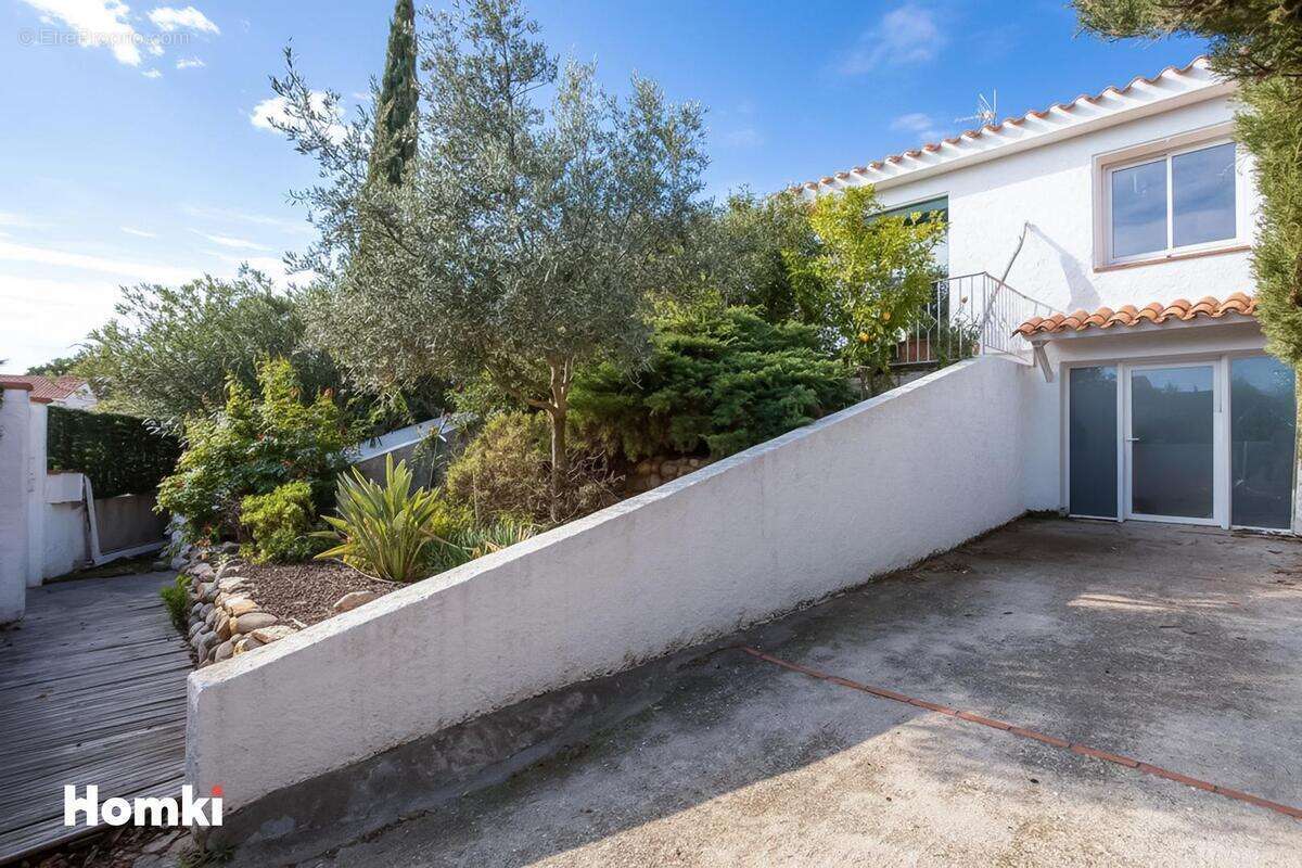 Maison à SAINT-ESTEVE