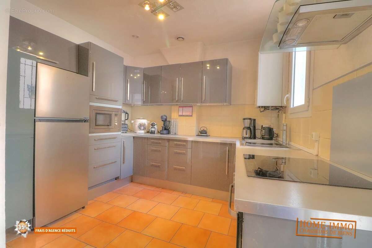 Appartement à VALLAURIS