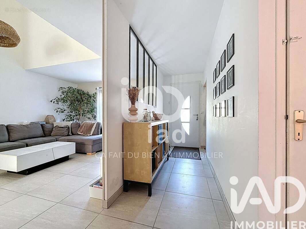 Photo 6 - Maison à SAINTRY-SUR-SEINE