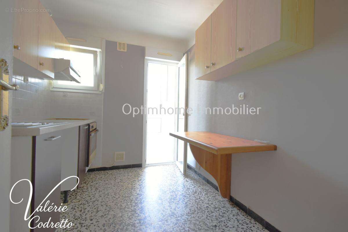 Appartement T3 de 64 m² avec terrasse et loggia – Résidence Le Cap d'Or – Six-Fours-les-Plages – À deux pas de la plage 83140 - photo 13