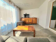 Maison à VIC-LA-GARDIOLE