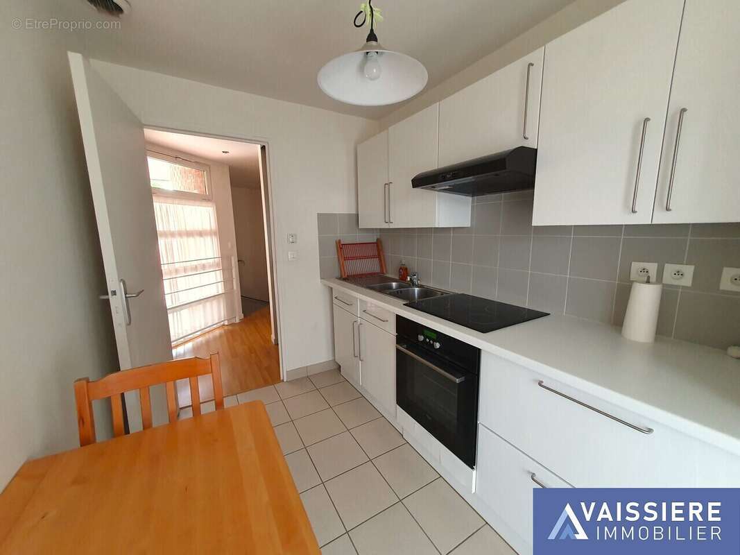 Maison à VOISINS-LE-BRETONNEUX