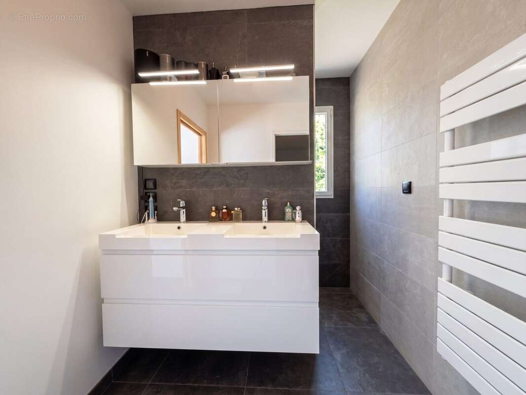Maison 208 m² à Cesson-Sevigne  - photo 9