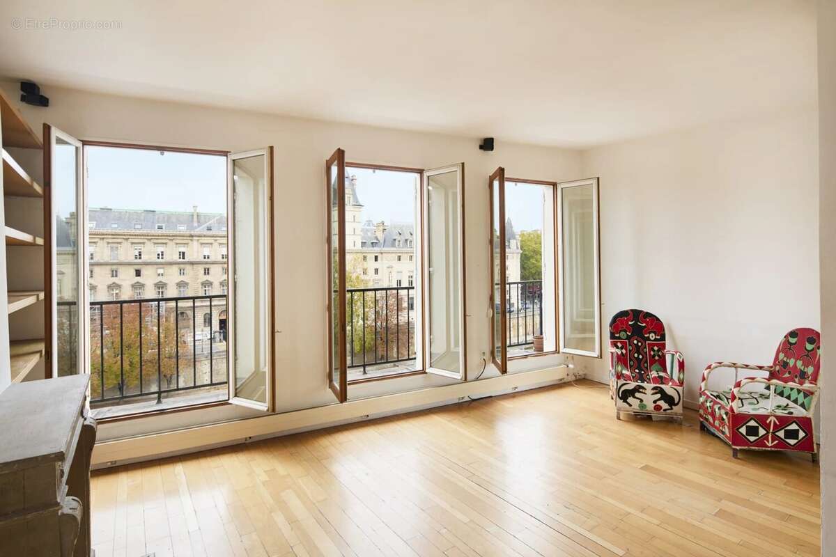 Appartement à PARIS-6E