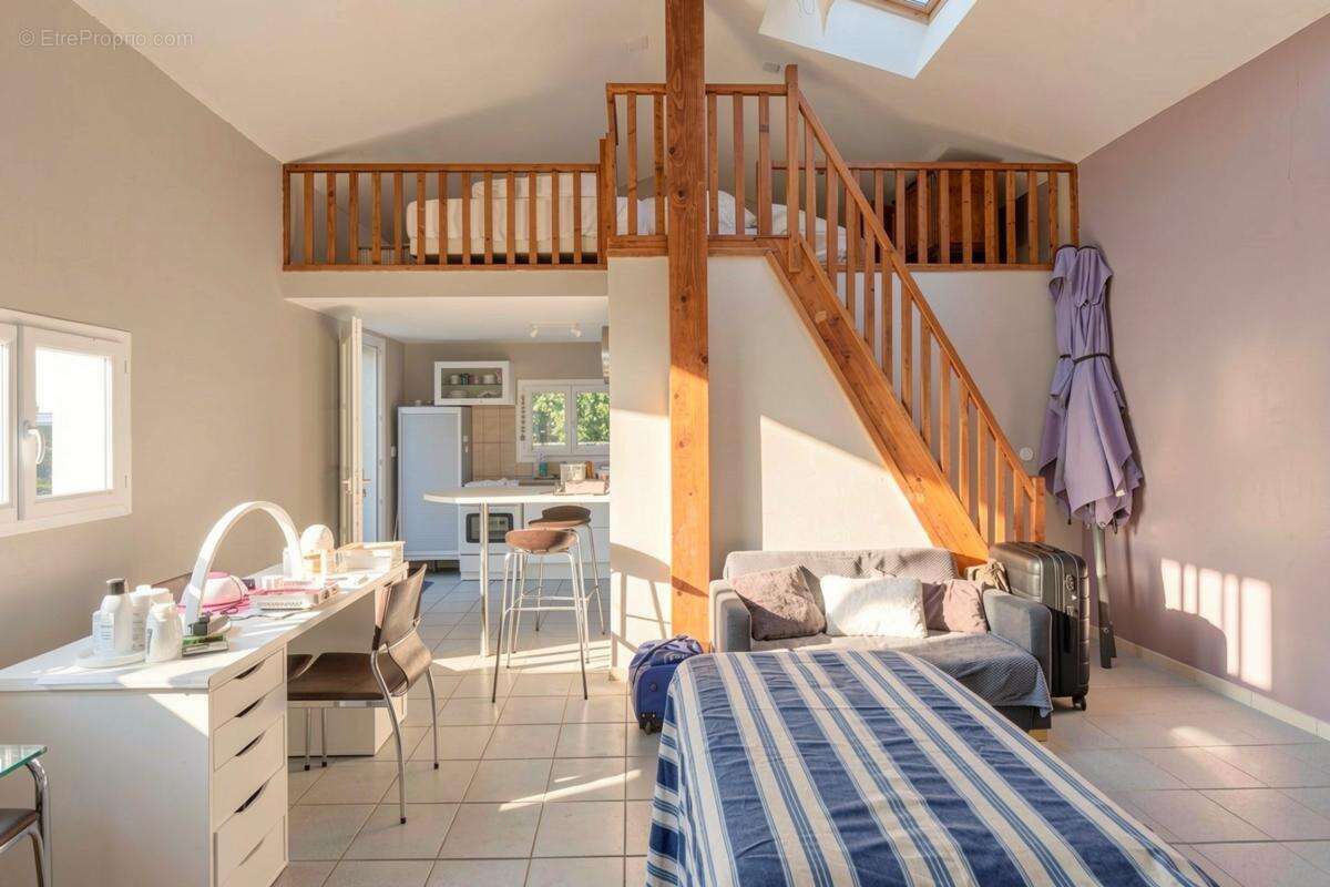 Maison 285 m² à Corbas  - photo 23