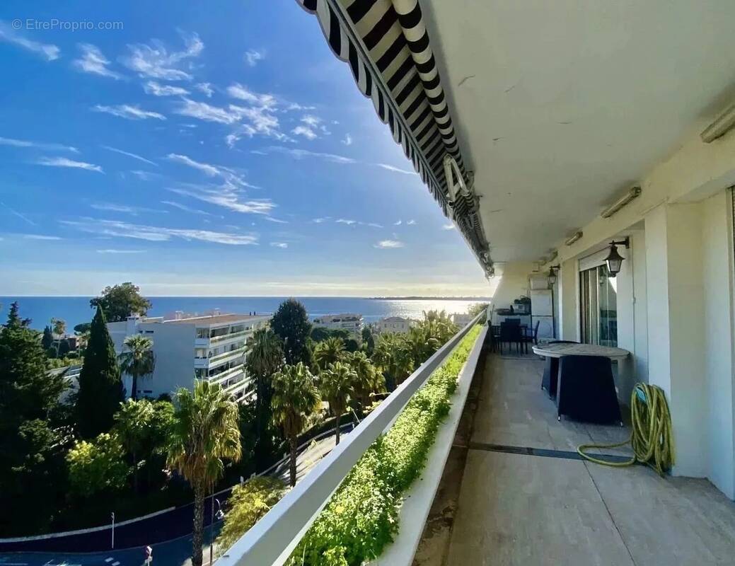 Appartement à CANNES