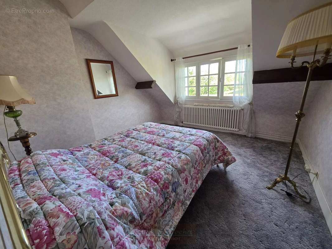 Maison à AMILLY