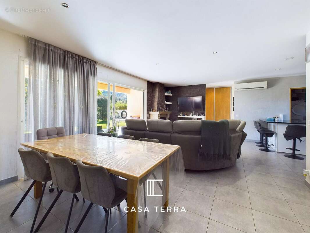 Maison à PORTO-VECCHIO