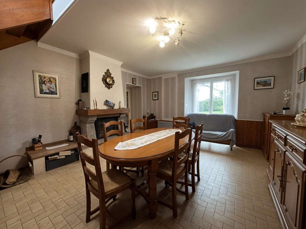 Maison à NOYAL-SUR-VILAINE