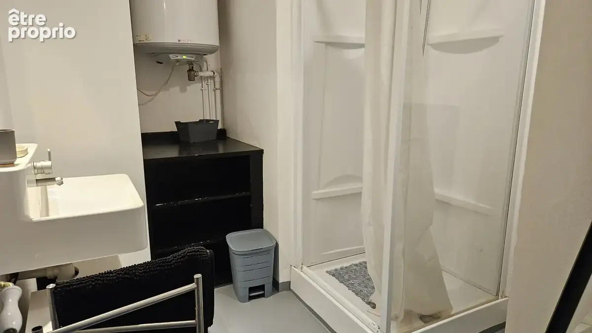 Opportunité dans le centre du Vieil, ensemble immobilier composé de 2 maisons. - photo 8