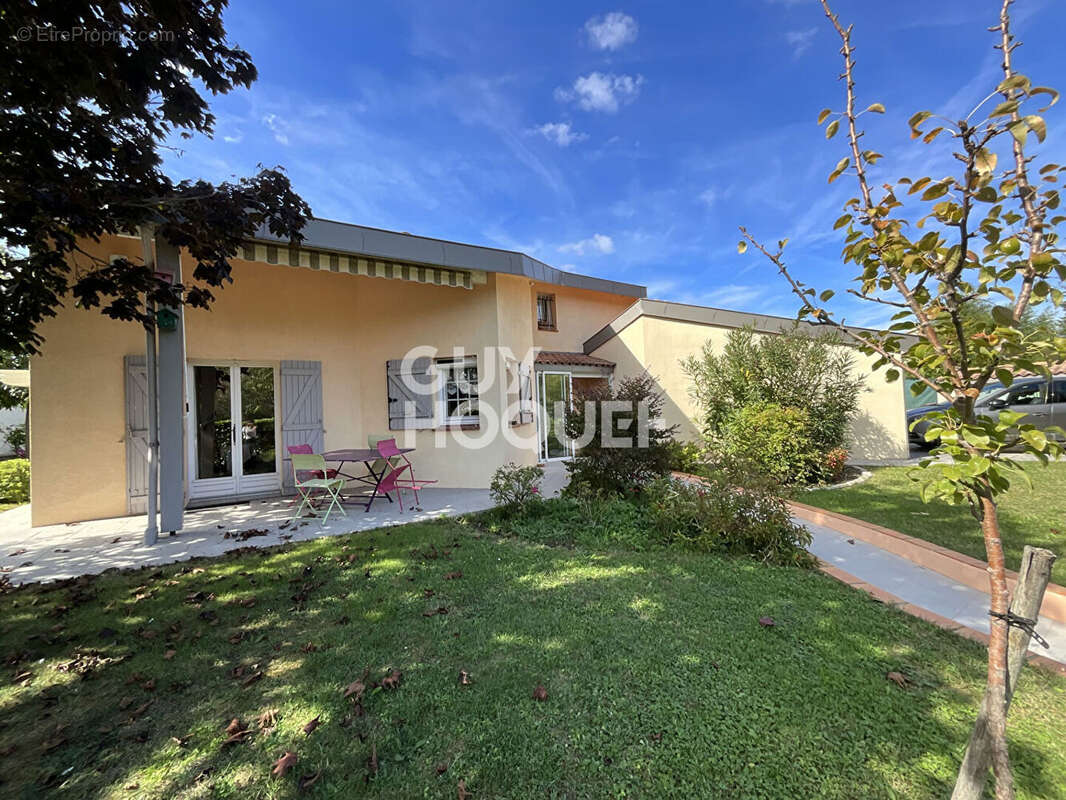 Labarthe-sur-Lèze - Maison d'architecte de 161 m2 sur une parcelle de 950 m2 - photo 3