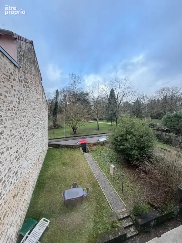 INVESTISSEMENT LOCATIF ! T2 35m² - Quartier Victor Thuillat - photo 4